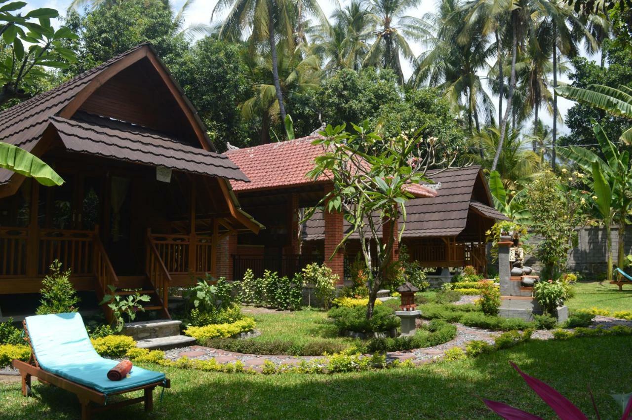 The Lumbung Tejakula Hotel Exterior photo